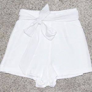 Boutique High Waisted White Shorts - 0